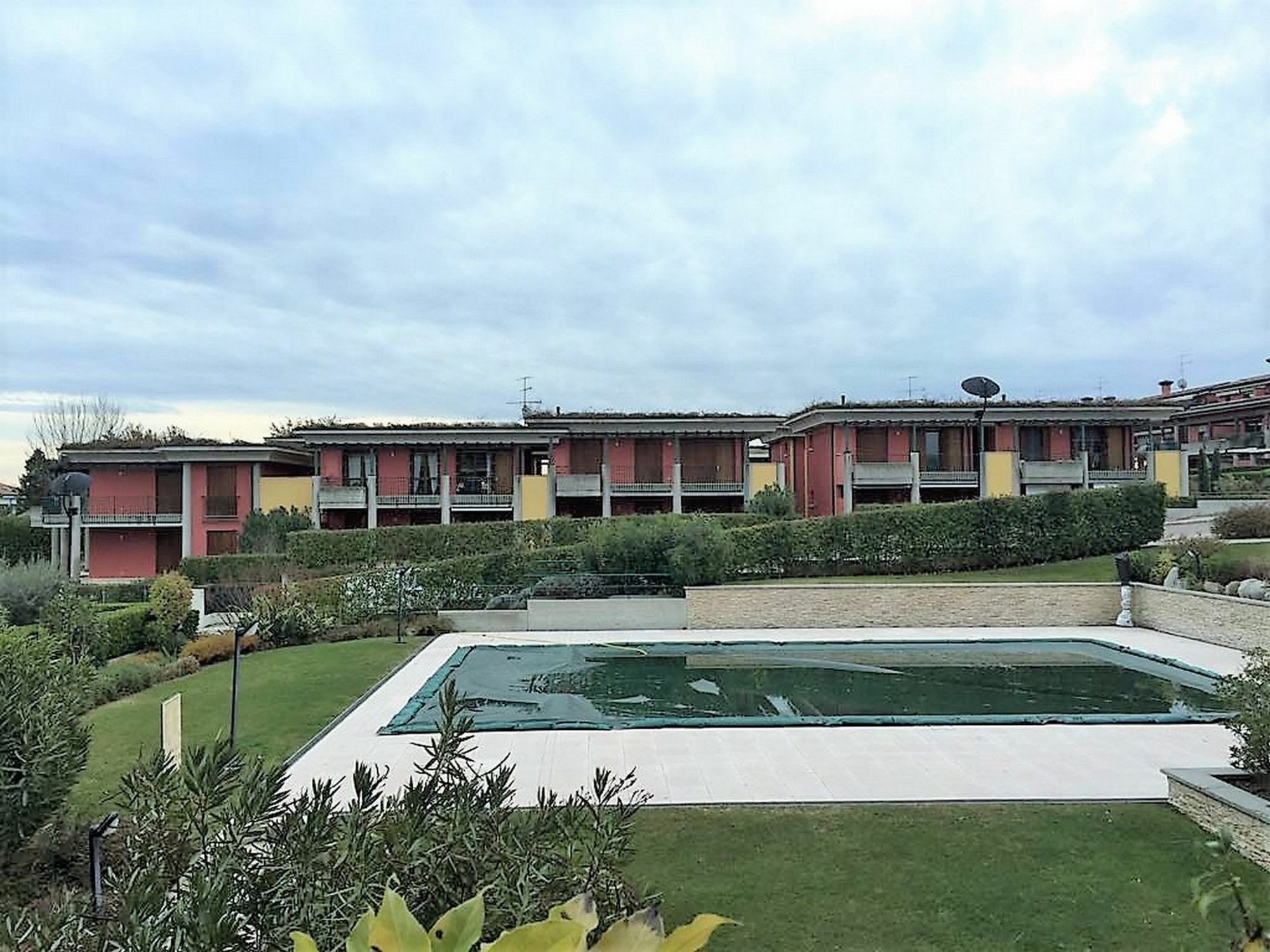 Desenzanoloft Official Partner Marriott Homes & Villas -Butterfly And 5 Pools Family Apartment Desenzano del Garda Exterior foto